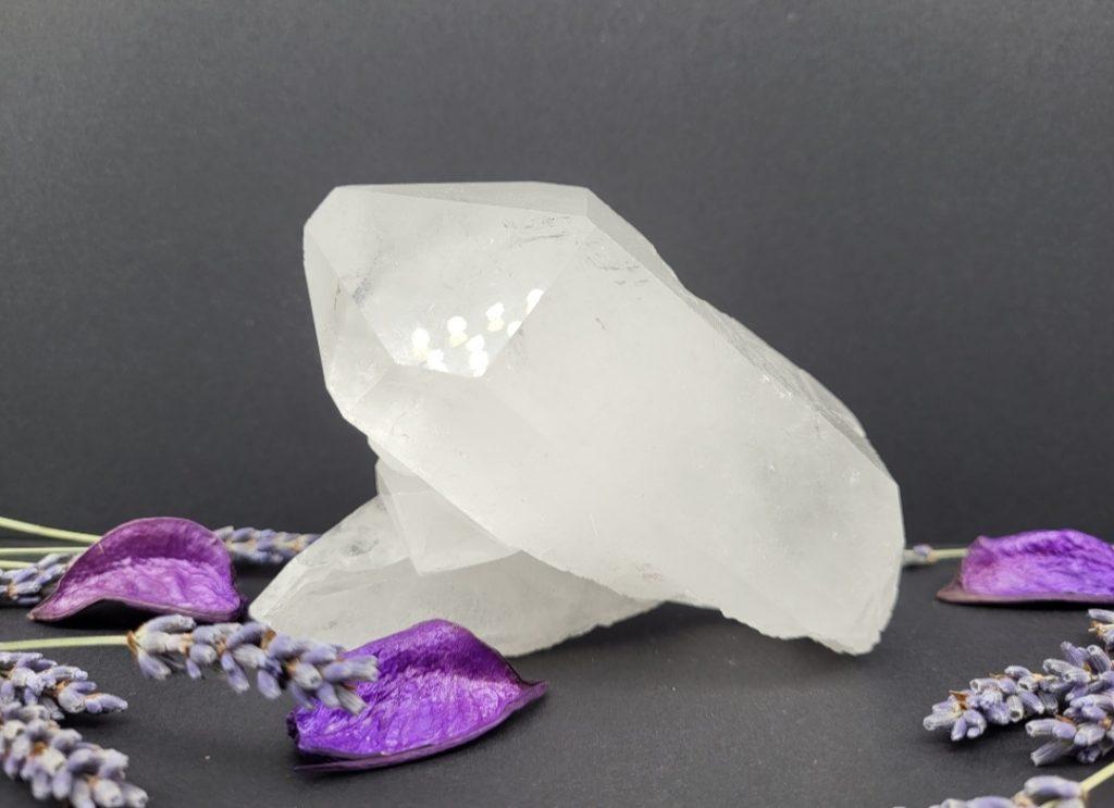 Kamena strela *64 - naravni mineral kristal