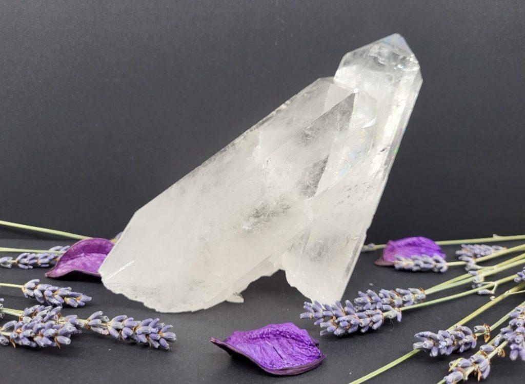 Kamena strela *66 - naravni mineral kristal