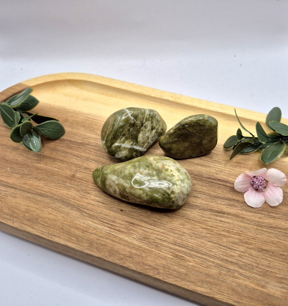 Epidot - naravni mineral kristal