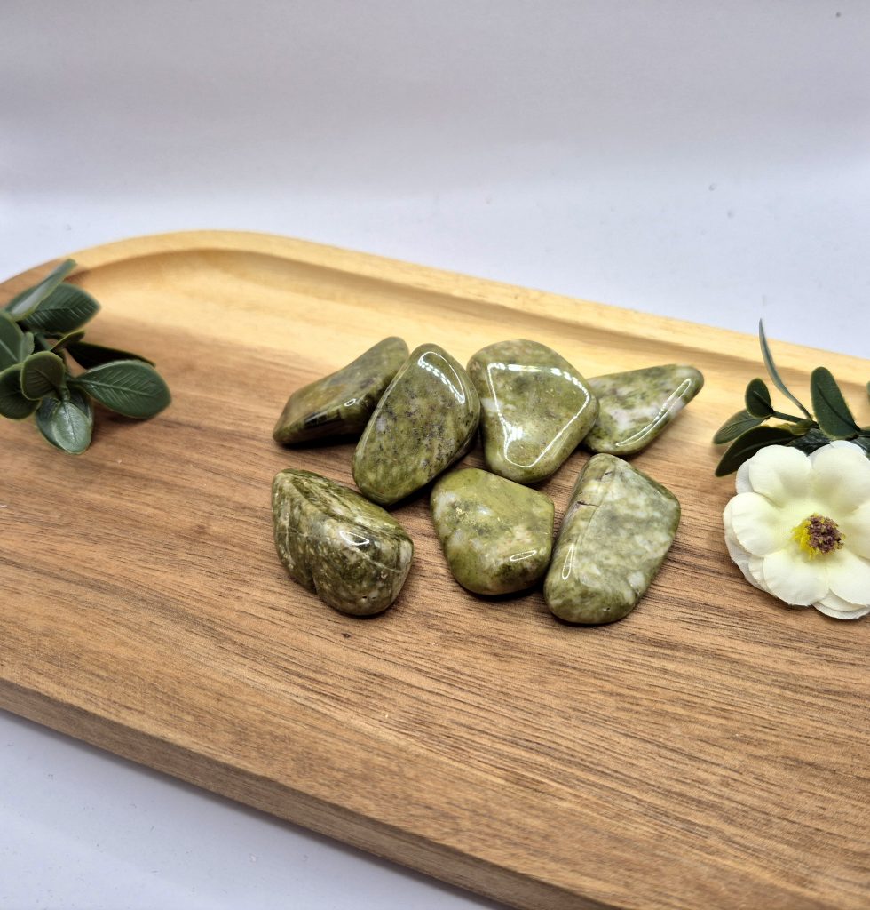 Epidot - naravni mineral kristal