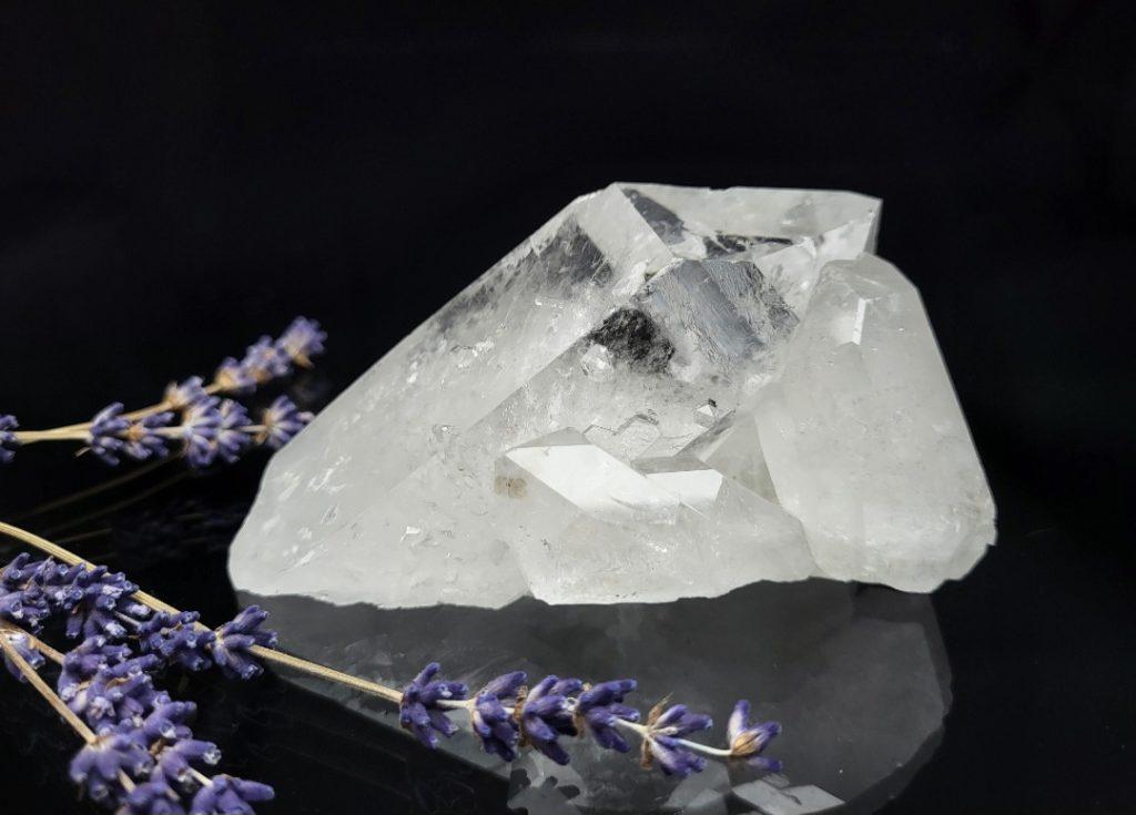 Kamena strela - naravni mineral kristal