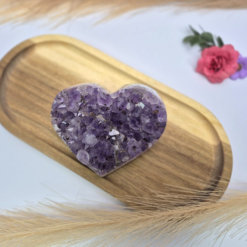 Ametist srce (AS4) - naravni mineral kristal