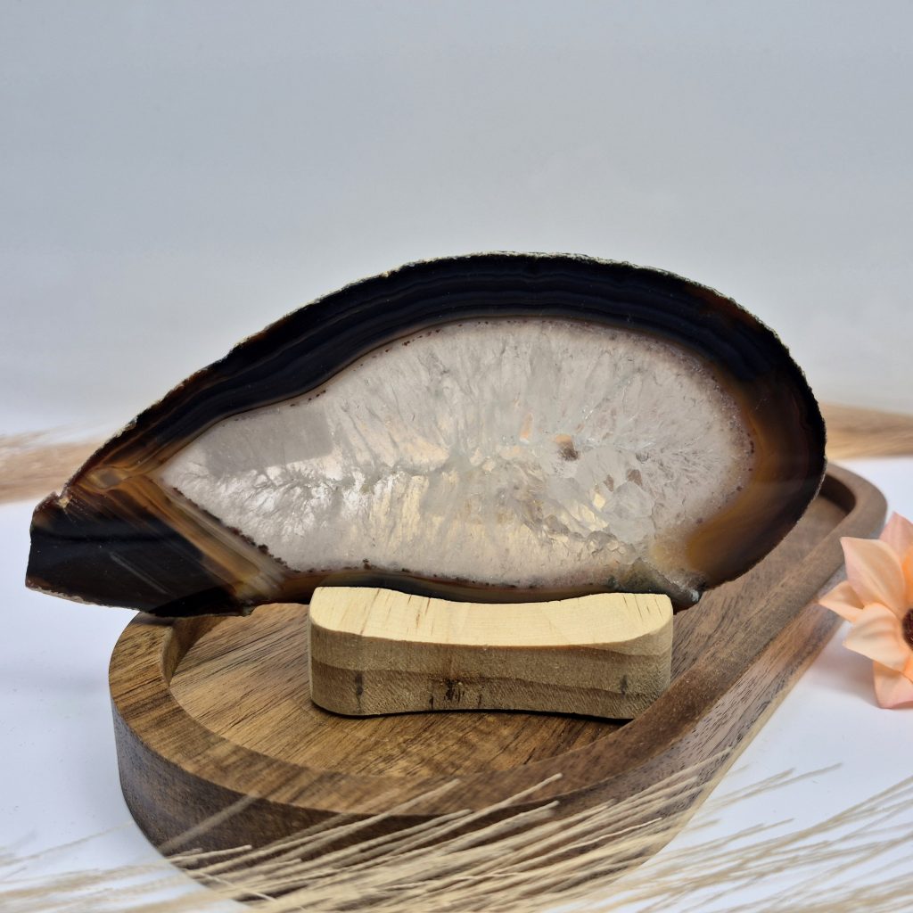 Ahat plou0161u010da (AP11) - naravni mineral kristal