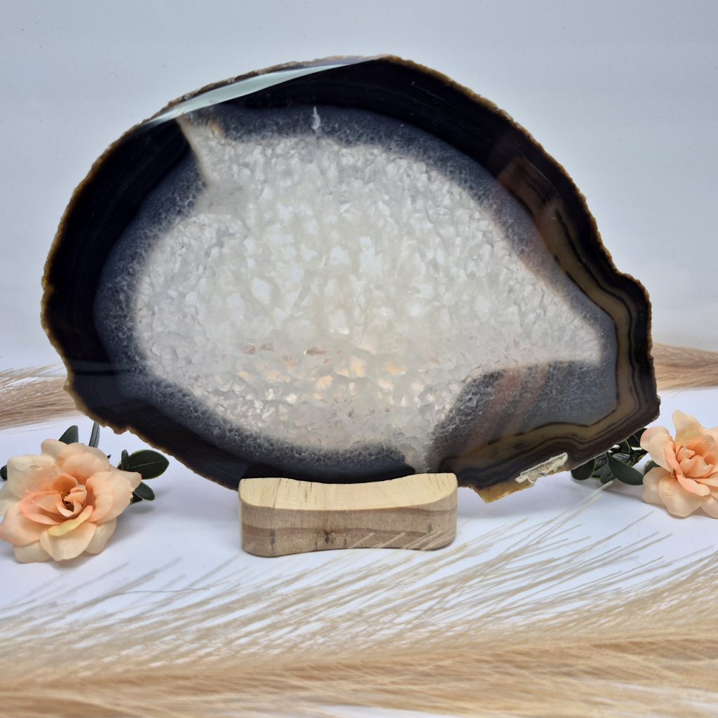 Ahat plou0161u010da (AP6) - naravni mineral kristal