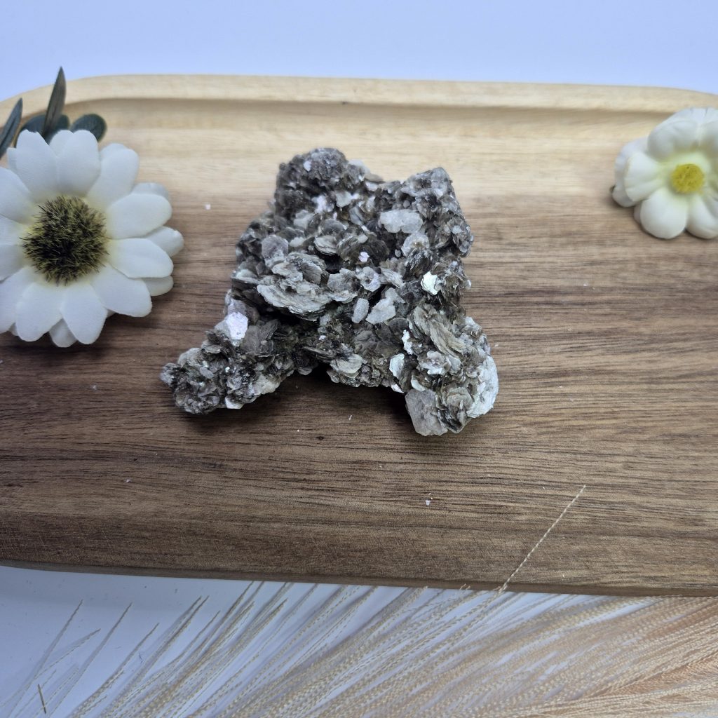 Muskovit - naravni mineral kristal