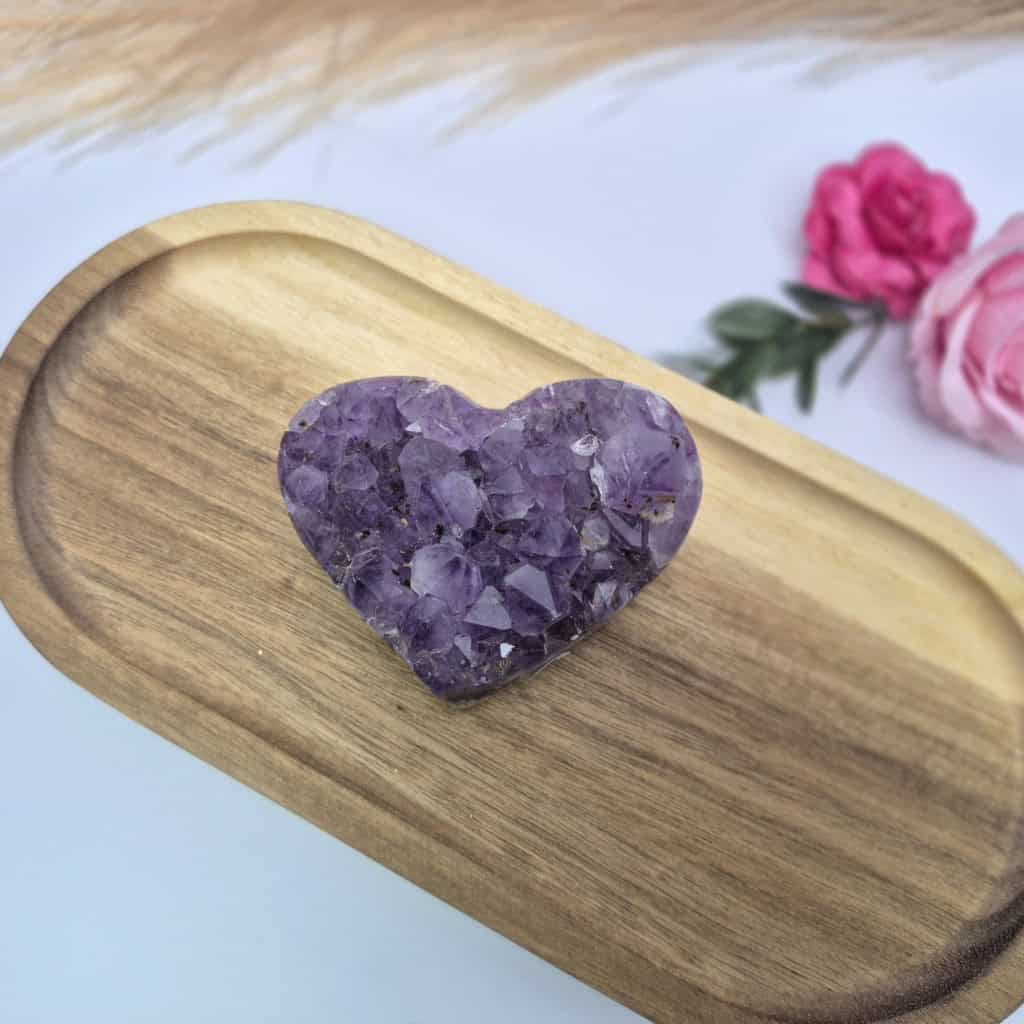 Ametist srce - naravni mineral kristal