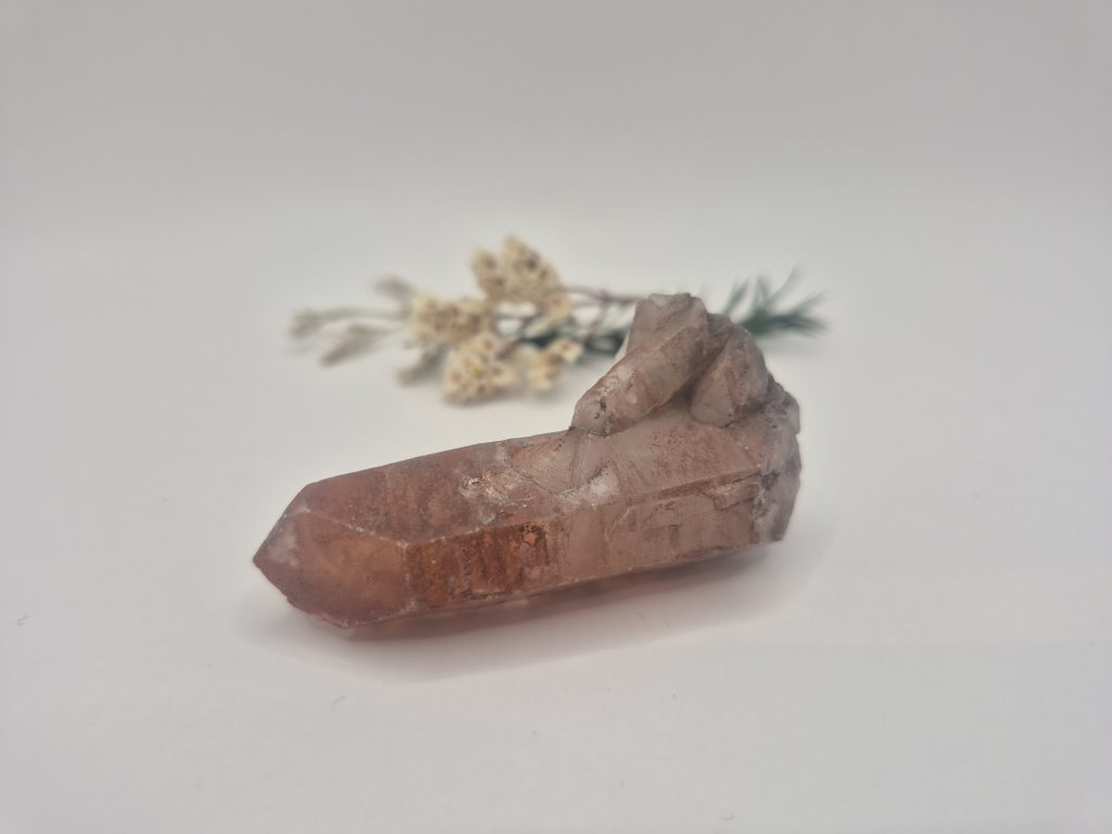 Rdeu010di kremen - naravni mineral kristal